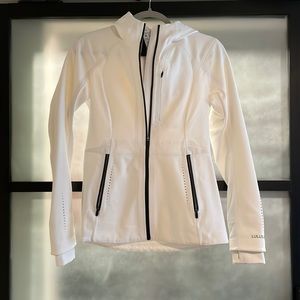 Lululemon cross chill jacket repelshell jacket size 6